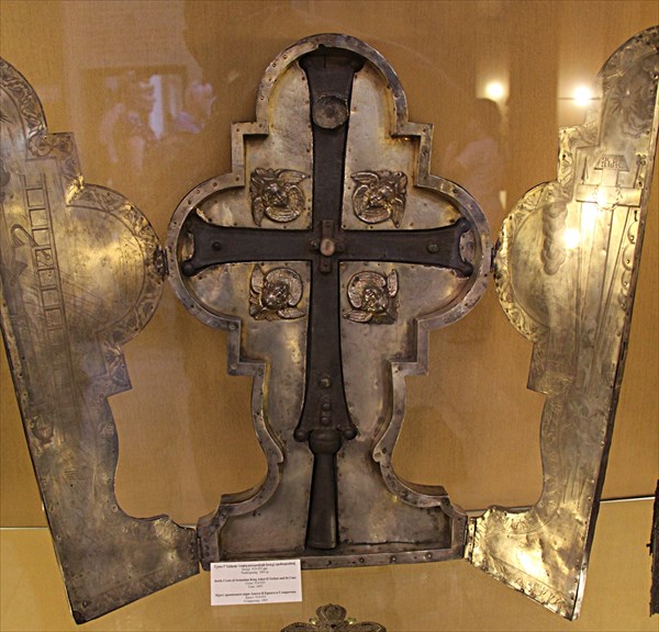 079-Крест армянского царя Ашота II Ерката, 914-925 года